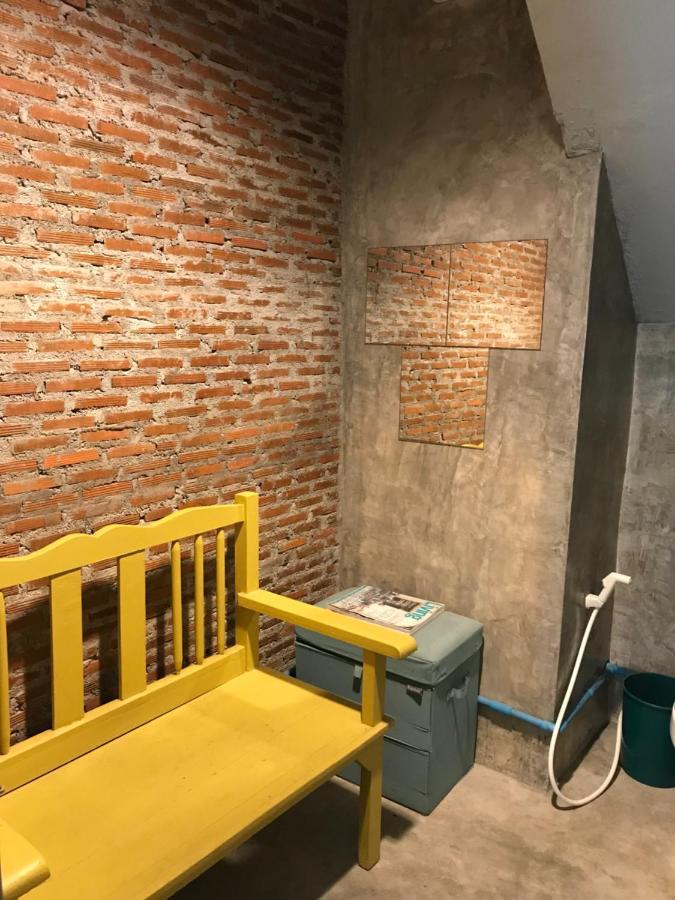 Nesuto Hostel Ramkamhaeng 52 بانكوك المظهر الخارجي الصورة