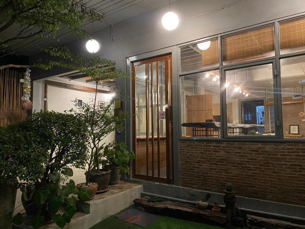 Nesuto Hostel Ramkamhaeng 52 بانكوك المظهر الخارجي الصورة